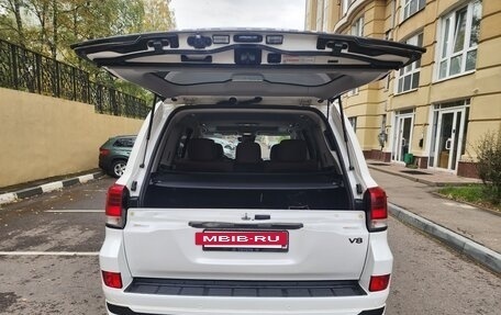 Toyota Land Cruiser 200, 2017 год, 4 990 000 рублей, 20 фотография