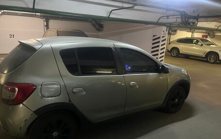 Renault Sandero II рестайлинг, 2017 год, 450 000 рублей, 1 фотография