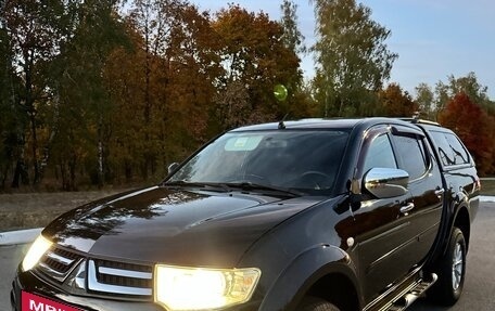 Mitsubishi L200 IV рестайлинг, 2014 год, 1 955 000 рублей, 6 фотография