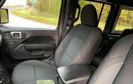 Jeep Wrangler, 2019 год, 3 750 000 рублей, 24 фотография