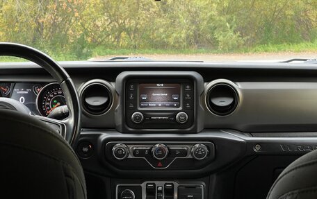 Jeep Wrangler, 2019 год, 3 750 000 рублей, 30 фотография