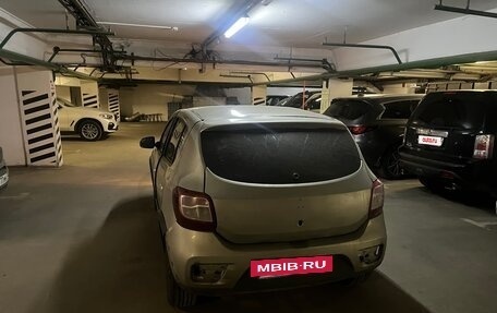 Renault Sandero II рестайлинг, 2017 год, 450 000 рублей, 2 фотография