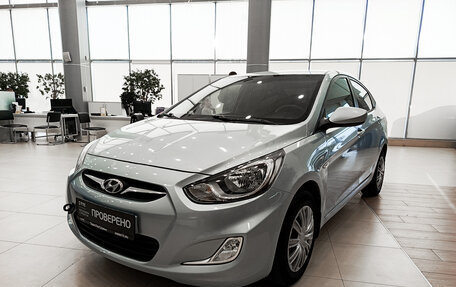 Hyundai Solaris II рестайлинг, 2011 год, 600 000 рублей, 2 фотография