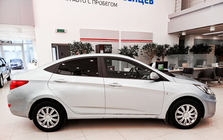 Hyundai Solaris II рестайлинг, 2011 год, 600 000 рублей, 8 фотография