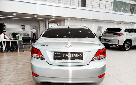 Hyundai Solaris II рестайлинг, 2011 год, 600 000 рублей, 10 фотография