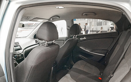 Hyundai Solaris II рестайлинг, 2011 год, 600 000 рублей, 16 фотография