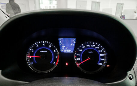 Hyundai Solaris II рестайлинг, 2011 год, 600 000 рублей, 17 фотография