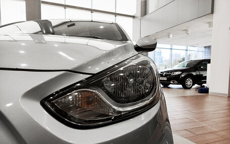 Hyundai Solaris II рестайлинг, 2011 год, 600 000 рублей, 21 фотография