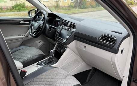 Volkswagen Tiguan II, 2018 год, 3 250 000 рублей, 27 фотография