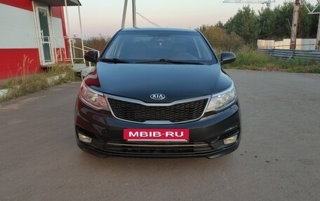 KIA Rio III рестайлинг, 2017 год, 950 000 рублей, 2 фотография