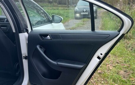 Volkswagen Jetta VI, 2015 год, 1 100 000 рублей, 24 фотография