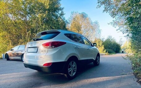 Hyundai ix35 I рестайлинг, 2011 год, 999 999 рублей, 2 фотография