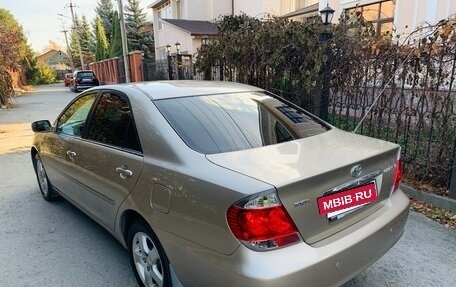 Toyota Camry V40, 2005 год, 2 170 000 рублей, 3 фотография