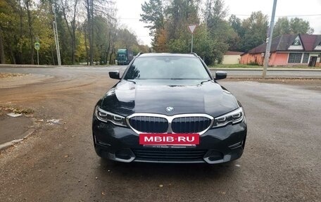 BMW 3 серия, 2019 год, 2 450 000 рублей, 2 фотография