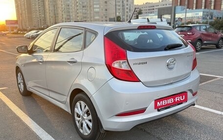 Hyundai Solaris II рестайлинг, 2014 год, 820 000 рублей, 5 фотография