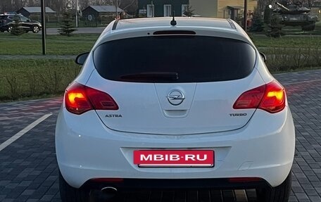 Opel Astra J, 2010 год, 700 000 рублей, 4 фотография