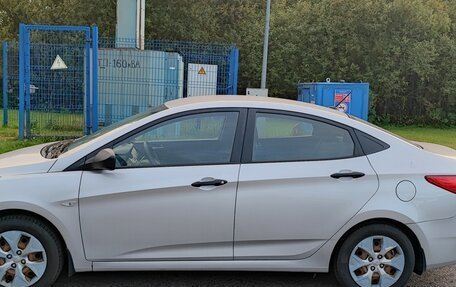 Hyundai Solaris II рестайлинг, 2015 год, 790 000 рублей, 2 фотография
