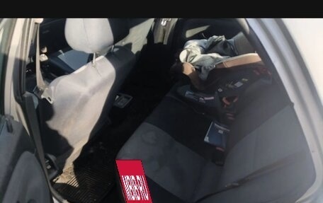 Mitsubishi Carisma I, 2002 год, 150 000 рублей, 6 фотография