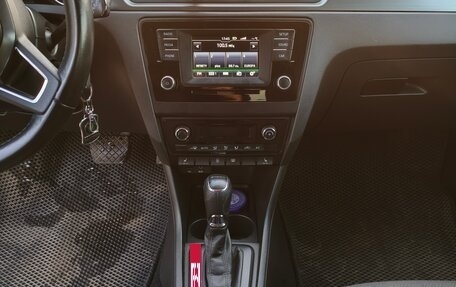 Skoda Rapid I, 2015 год, 1 050 000 рублей, 9 фотография