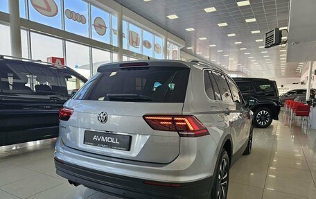 Volkswagen Tiguan II, 2019 год, 2 849 000 рублей, 9 фотография