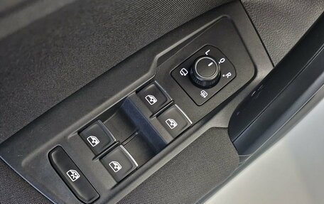 Volkswagen Tiguan II, 2019 год, 2 849 000 рублей, 15 фотография