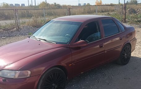 Opel Vectra B рестайлинг, 1999 год, 135 000 рублей, 1 фотография