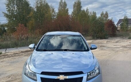 Chevrolet Cruze II, 2011 год, 550 000 рублей, 3 фотография