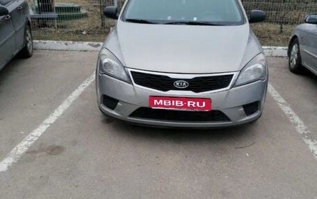 KIA cee'd I рестайлинг, 2010 год, 650 000 рублей, 1 фотография