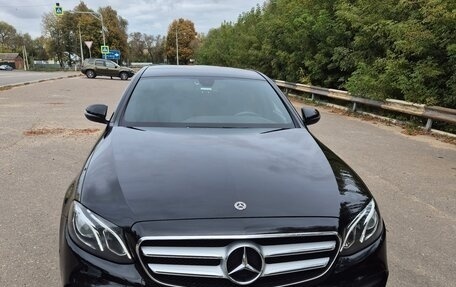 Mercedes-Benz E-Класс, 2019 год, 2 600 000 рублей, 1 фотография