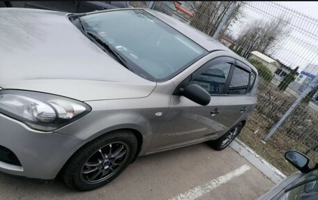 KIA cee'd I рестайлинг, 2010 год, 650 000 рублей, 2 фотография