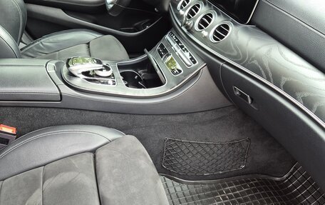 Mercedes-Benz E-Класс, 2019 год, 2 600 000 рублей, 9 фотография