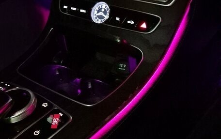 Mercedes-Benz E-Класс, 2019 год, 2 600 000 рублей, 15 фотография