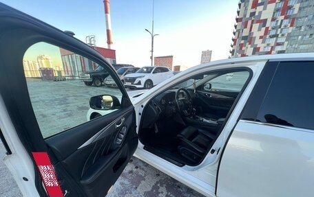 Infiniti Q50 I рестайлинг, 2015 год, 1 990 000 рублей, 11 фотография