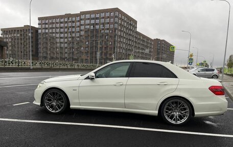 Mercedes-Benz E-Класс, 2012 год, 1 650 000 рублей, 6 фотография