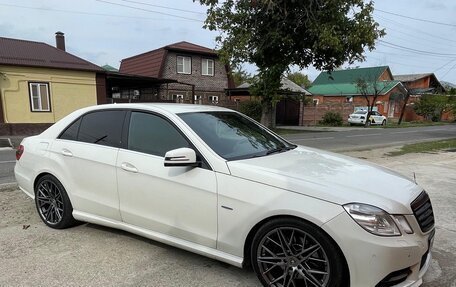Mercedes-Benz E-Класс, 2012 год, 1 650 000 рублей, 3 фотография