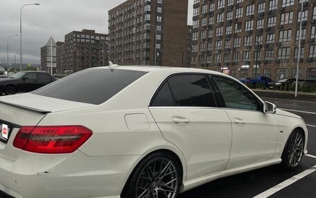 Mercedes-Benz E-Класс, 2012 год, 1 650 000 рублей, 4 фотография