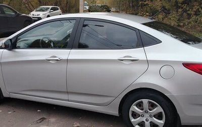 Hyundai Solaris II рестайлинг, 2012 год, 800 000 рублей, 1 фотография