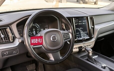 Volvo XC60 II, 2018 год, 2 945 000 рублей, 11 фотография