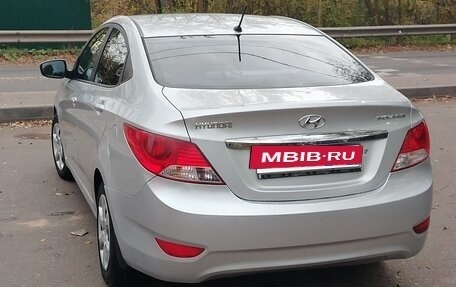 Hyundai Solaris II рестайлинг, 2012 год, 800 000 рублей, 6 фотография