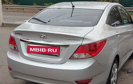 Hyundai Solaris II рестайлинг, 2012 год, 800 000 рублей, 5 фотография