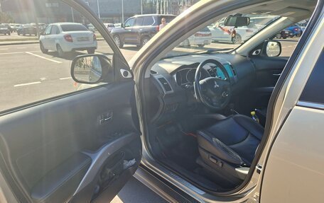Mitsubishi Outlander III рестайлинг 3, 2008 год, 980 000 рублей, 7 фотография