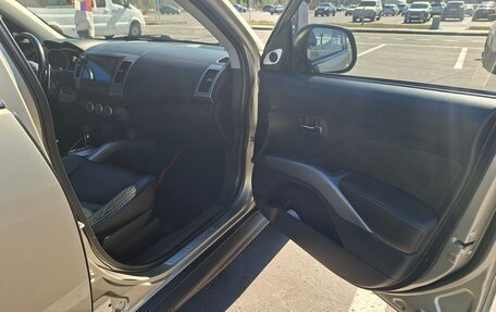 Mitsubishi Outlander III рестайлинг 3, 2008 год, 980 000 рублей, 11 фотография