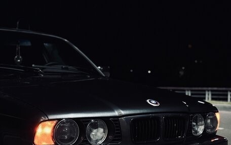 BMW 5 серия, 1988 год, 650 000 рублей, 6 фотография