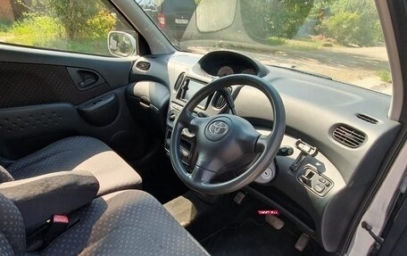 Toyota FunCargo, 2003 год, 550 000 рублей, 3 фотография