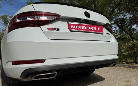 Skoda Superb III рестайлинг, 2018 год, 3 300 000 рублей, 31 фотография