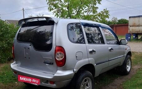 Chevrolet Niva I рестайлинг, 2005 год, 393 000 рублей, 3 фотография