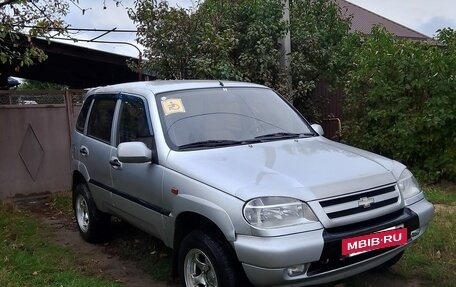 Chevrolet Niva I рестайлинг, 2005 год, 393 000 рублей, 2 фотография