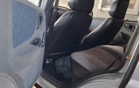 Chevrolet Niva I рестайлинг, 2005 год, 393 000 рублей, 7 фотография