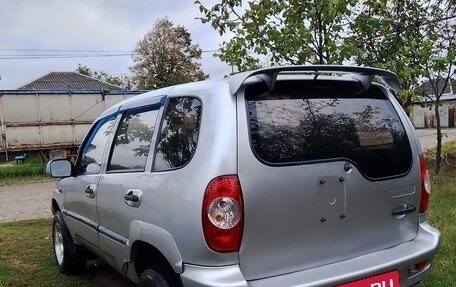 Chevrolet Niva I рестайлинг, 2005 год, 393 000 рублей, 4 фотография