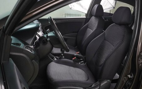 Hyundai Solaris II рестайлинг, 2015 год, 1 060 000 рублей, 10 фотография